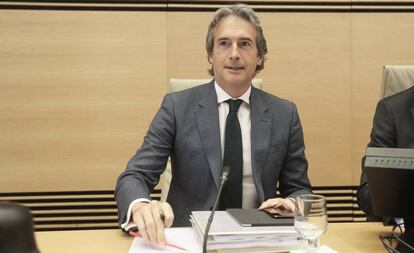 El ministro de Fomento, Íñigo de la Serna, en su comparecencia en el Congreso.