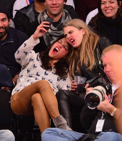 Michelle Rodriguez y Cara Delevingne