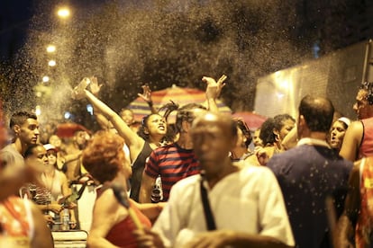 Bloco de pr&eacute;-carnaval no centro de S&atilde;o Paulo