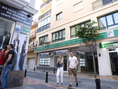 Edificio en Fuengirola (Málaga) desde el que fue arrojada al vacío Diana Yanet Vargas en 2003.