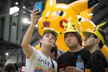 Pokemon es la estrella de la edición de este año del salón del Manga. Todo el mundo quiere hacerse una foto junto a él.