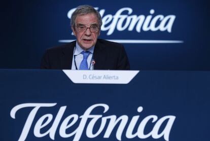 César Alierta, president de Telefónica, en la junta d'accionistes del 2015.