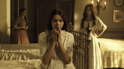 Escena de la teleserie 'Tierra de lobos'.