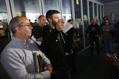 Un edil de Badalona rompe la resolución judicial que impedía abrir las dependencias municipales el 12 de octubre.