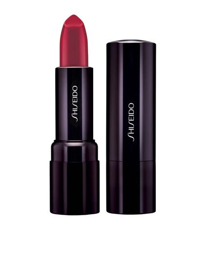 Shiseido ha bautizado a esta barra como 'el rojo perfecto'.Hidrata instantáneamente y previene la sequedad mientras ofrece un color intenso. Está disponible en 20 tonalidades.