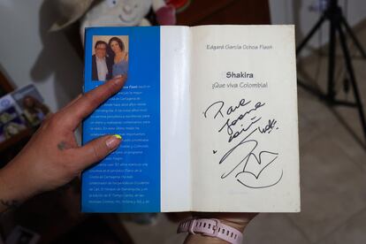 El libro firmado por Shakira para Jonaha.