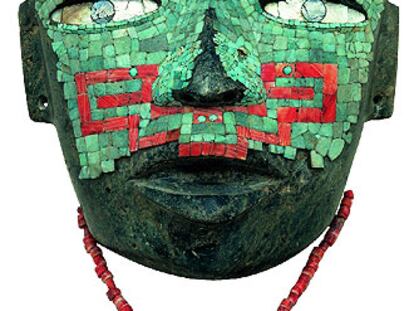 Máscara teotihuacana (&#39;circa&#39; 450) con obsidiana, concha y turquesa.