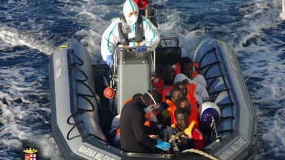 Rescate de inmigrantes en el mar Mediterráneo