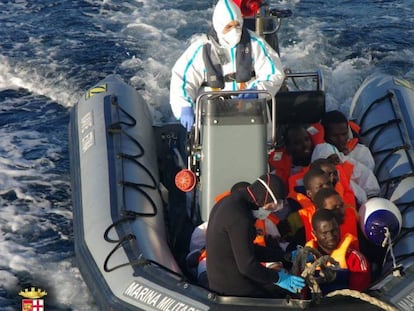 Rescate de inmigrantes en el mar Mediterráneo