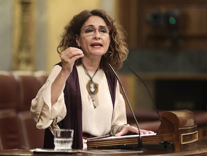 La ministra de Hacienda, María Jesús Montero, en el Congreso de los Diputados esta semana.