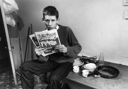 Shane MacGowan, con 19 años, entonces editor del fanzine punk 'Bondage', en Well Street (Londres). 