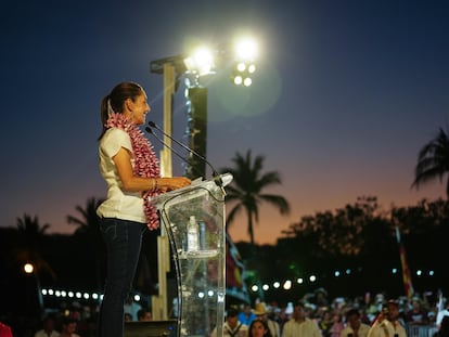 Claudia Sheinbaum durante un acto de campaña en Santa María Huatulco, Oaxaca, a 27 de marzo de 2024.