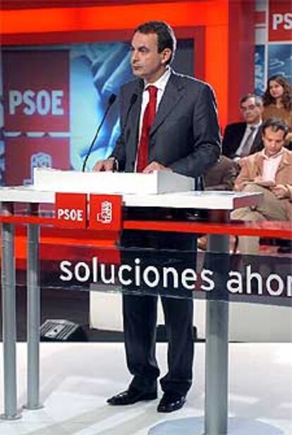 José Luis Rodríguez Zapatero, durante la presentación del programa del PSOE en materia fiscal.