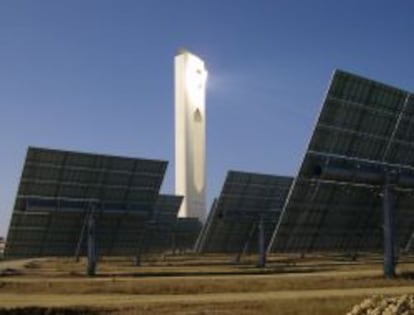 Planta termosolar de Sanl&uacute;car la Mayor.