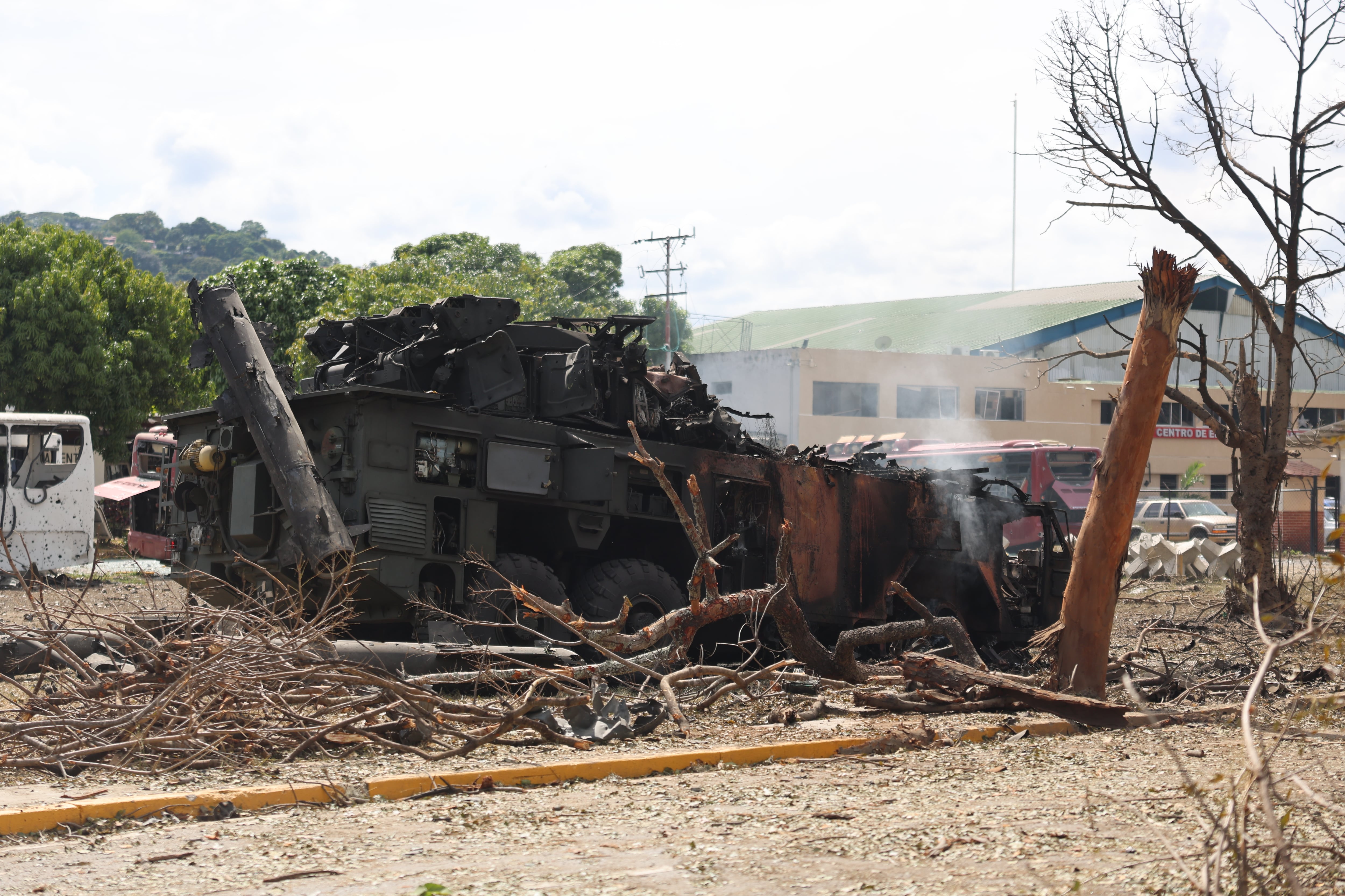 Un ataque sorpresa que deja al chavismo en el limbo