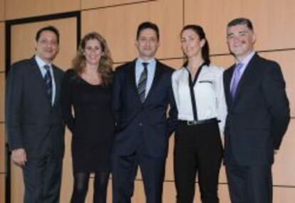 De izquierda a derecha: Marc Farrás, director de tecnología; Esther González, delegada comercial en Sabadell; David Arderiu, director general; Lola Carrasco, delegada comercial en Madrid, y Josep Solano, director de proyectos.