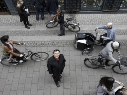 Este danés es una estrella de la arquitectura mundial que defiende con su obra la sostenibilidad de las grandes metrópolis. Artífice de desafíos como peatonalizar Broadway, en Nueva York, ha convertido en cruzada su defensa de un urbanismo donde las personas, y no los automóviles, tomen las calles.