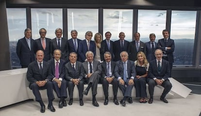 Foto de familia de foro Puente Aéreo.