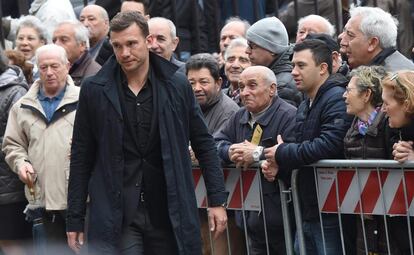 El exdelantero ucraniano Andriy Shevchenko, a su llegada al funeral de Cesare Maldini. Sheva no pudo contener las lágrimas al recordar a Cesare como "un padre para todos".