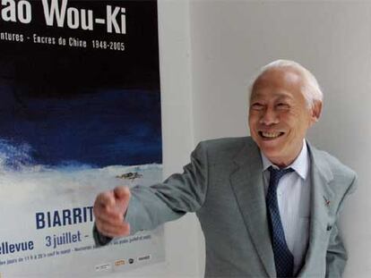 El pintor Zao Wou-Ki, ayer en Bilbao, durante la presentación de su exposición en Biarritz.