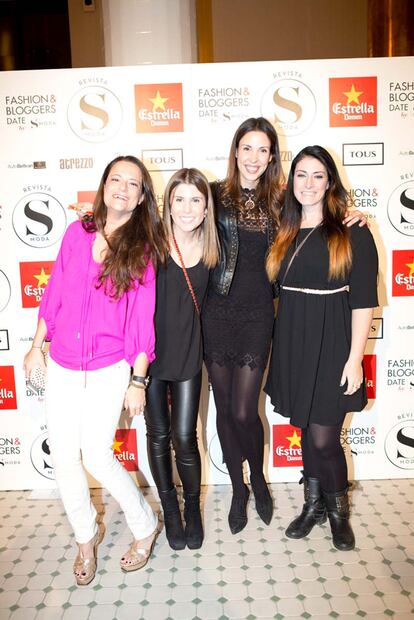 Carmen Grandes, Sonia Segura y Andre Mas (organizacin de Fashion & Bloggers Date), en el photocall junto a Mara Roa (responsable de Marketing de S Moda)