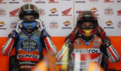 Àlex Márquez, campeón del mundo de Moto3, prueba la Honda de su hermano Marc en Valencia como premio un día después de lograr el título.