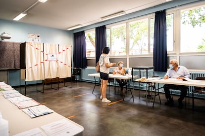 Colegio electoral en Perpiñán (Francia), este pasado 20 de junio durante la primera vuelta de las elecciones regionales.