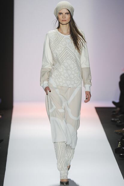 BCBG  Max Azria se rinde al estilo oversize