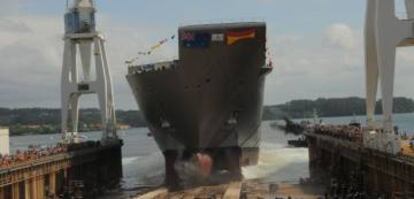 Botadura de un buque militar realizado por Navantia en Australia.