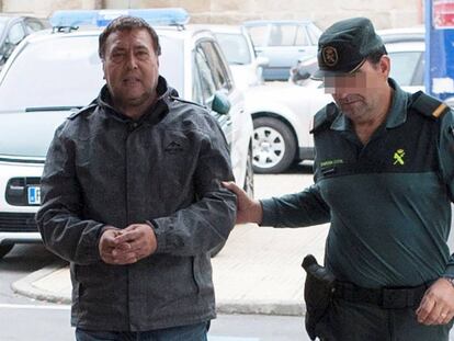 Miguel Ángel Martínez entra en los juzgados de Xinzo de Limia (Ourense) el pasado día 19.