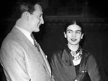[PIEFOTO]Josep Bartolí y Frida Kahlo, en una fotografía sin fecha ni autor conocido.