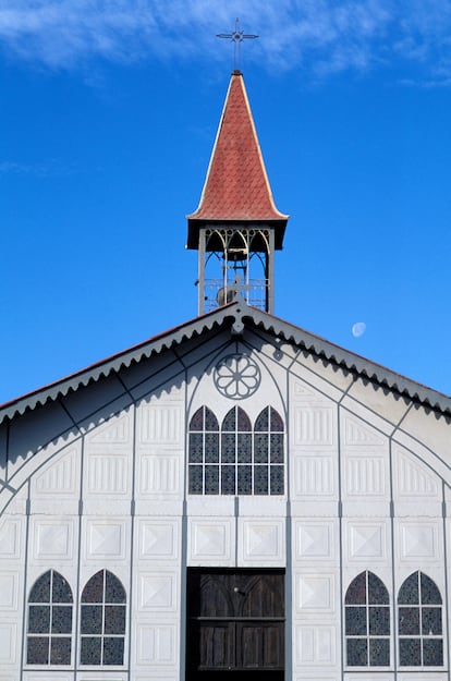 Saint Bárbara Church, designed by Gustave Eiffel.