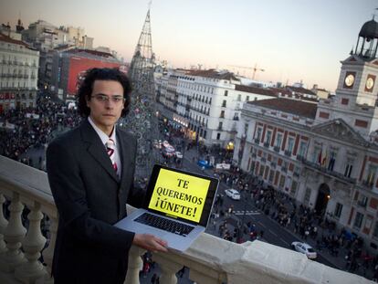 Olmo Gálvez, uno de los organizadores de la movilización del 15-M, cerca de la Puerta del Sol.