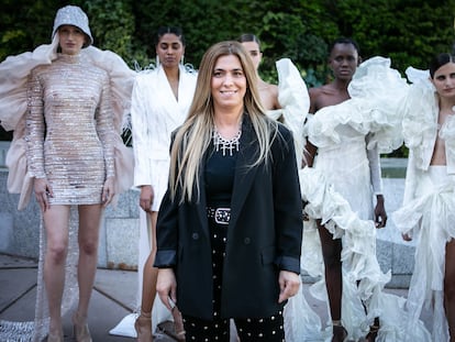 La diseñadora Juana Martín, tras un desfile en Madrid en abril de 2021.