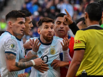 Messi, tras ser expulsado ante Chile.