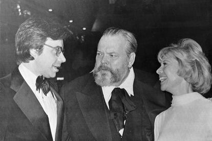 Peter Bogdanovich, Orson Welles y Dinah Shore, en 1975.