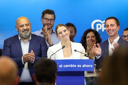 La presidenta del PP balear y candidata a la presidencia del Govern de Baleares, Marga Prohens, durante la rueda de prensa en Palma.