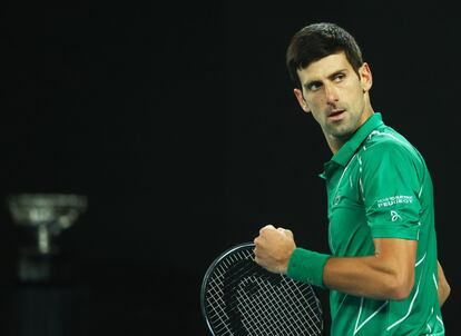 Djokovic celebra uno de los tantos de la final masculina.