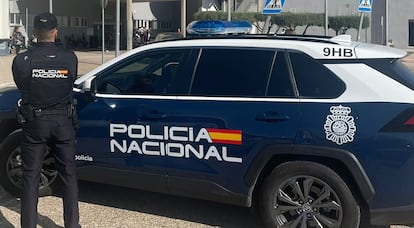 Una patrulla de Policía Nacional en Málaga.