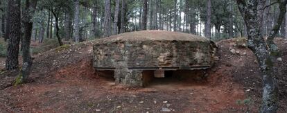 Nido de ametralladoras de la Guerra Civil en el bosque de Paredes de Buitrago.