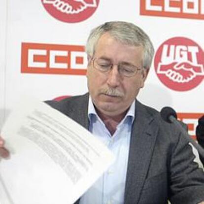 CC OO y UGT negocian una reforma laboral con CEOE