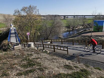 Punto donde termina la parte urbanizada del Parque Lineal del Manzanares, entre Villaverde Bajo y Perales del Río.