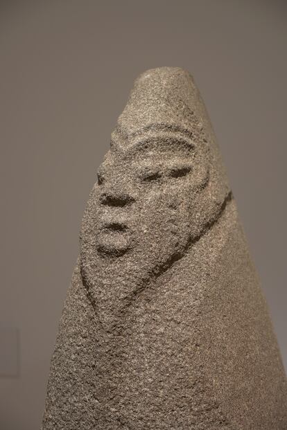 Figura en piedra de la cultura akwansi, de Nigeria, datada entre los siglos XII al XV.