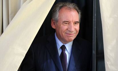 François Bayrou, al salir de votar en Pau el pasado domingo.