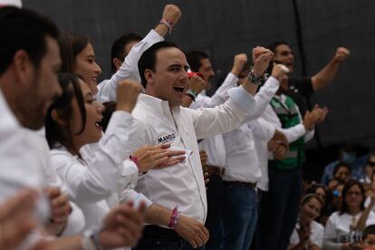 Manolo Jiménez en un acto de campaña en Saltillo.