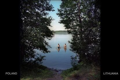 En las aguas del lago Balandis termina Polonia y comienza Lituania.