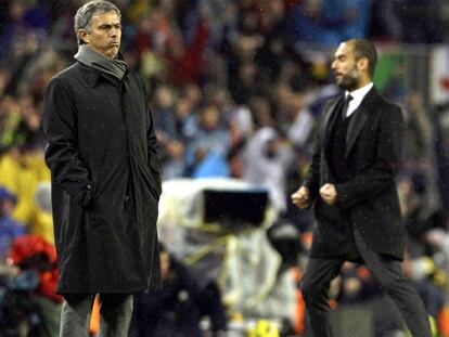 Mourinho y Guardiola, durante el último partido de Liga jugado en el Camp Nou.