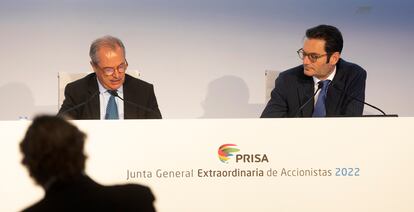 Pablo Jiménez de Parga (izquierda) y Joseph Oughourlian, durante la Junta General Extraordinaria de Accionistas 2022 este miércoles.