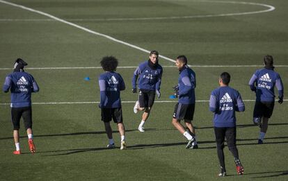 Cristiano Ronaldo junto a Casemiro y Marcelo en el entrenamiento de este viernes.