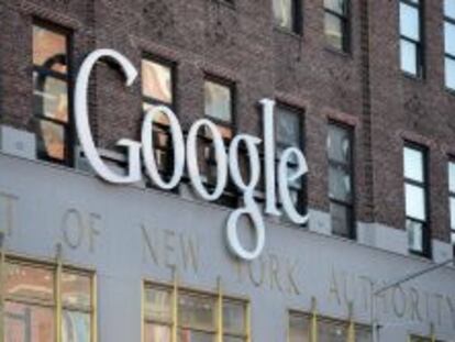 Logo de Google en la sede de la firma en Nueva York (EEUU). 
